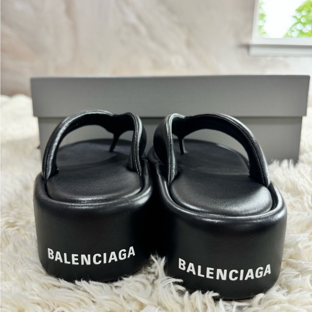 Balenciaga leather slide sandals 🔥🔥 - Picture 3 of 8